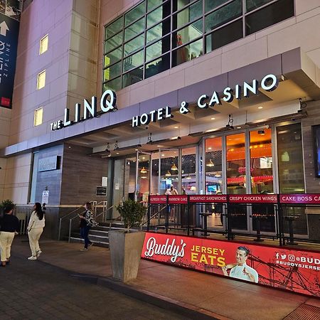 Coolest Bar Hoping Linq Casino Hotel Strip Лас-Вегас Экстерьер фото